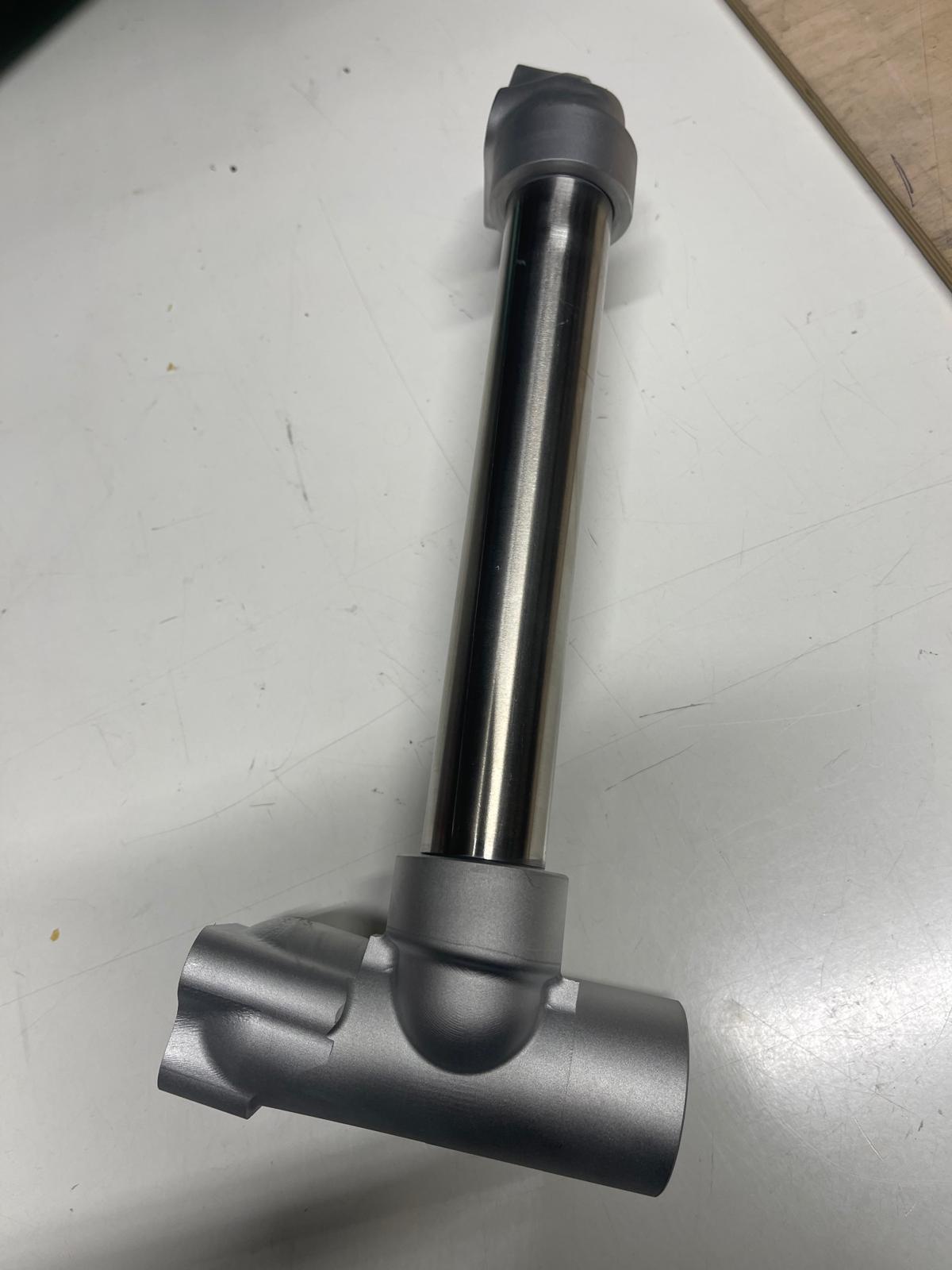 Dettaglio di componente metallico lavorato